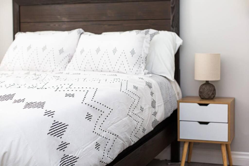 Beautiful & Cozy 1 Bedroom 1 Bath In The Westshore Victoria Ngoại thất bức ảnh