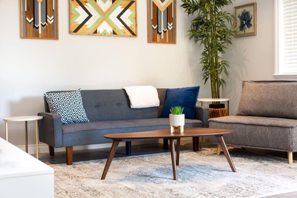 Beautiful & Cozy 1 Bedroom 1 Bath In The Westshore Victoria Ngoại thất bức ảnh
